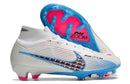 Chuteira Nike Mercurial superfly 9 Air Zoom Ultra FG Branca, Rosa e Azul em destaque, ideal para futebol.
