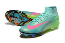 Chuteira Nike Mercurial Superfly Edição Especial 10 Cosmic 2 FG em design futurista com detalhes coloridos.