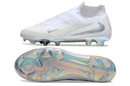 Chuteira Nike Phantom 6 Edição Especial Elite FG - Branca com sola FG e design sofisticado.