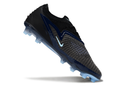 Chuteira Nike Phantom 6 Elite AG Preta - Shadow Pack, bota de futebol com tecnologia AG para campos sintéticos.