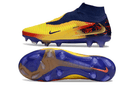Chuteira Nike Phantom 6 Elite Edição Especial Haaland FG - Azul, Amarela e Vermelha, vista lateral e inferior.