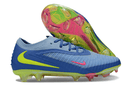 Chuteira Nike Phantom 6 Elite FG - Azul, Rosa e Verde em destaque, com design inovador e tecnologia de ponta.