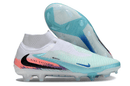 Chuteira Nike Phantom 6 Elite FG "New United Pack" com design moderno e tecnologia avançada.