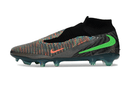 Chuteira Nike Phantom 6 Elite FG Preta e Dourada "EA FC" com design exclusivo e tecnologia de ponta.
