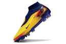 Chuteira Nike Phantom 6 Elite Edição Especial Haaland FG - Azul, Amarela e Vermelha em destaque.