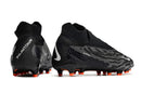 Chuteira Nike Phantom GX Elite FG Preta - Entrega Imediata, vista traseira com detalhes em preto e laranja.