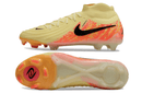 Chuteira Nike Phantom Luna Elite NU FG Laranja e Amarelo vista lateral e inferior com design inovador.