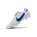 Chuteira Nike Premier 3 Elite FG Branca e Azul com design clássico e tecnologia avançada.
