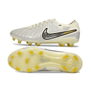 Chuteira Nike Tiempo 10 Elite FG Prateada com design moderno e sofisticado, perfeita para futebolistas.