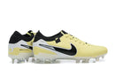 Chuteira Nike Tiempo Legend 10 FG - Amarelo e Preto - Design icônico para controle de bola e conforto.