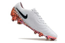 Chuteira Nike Tiempo Legend 10 FG - Laranja e Branco - Pack Eletric em destaque com design moderno.
