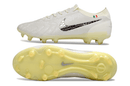 Chuteira Nike Tiempo Legend X Elite FG Prata em detalhe, destacando o design sofisticado e prestigiado.