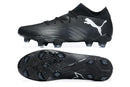 Chuteira Puma Future 7 FG Preta com sola FG e design elegante para jogadores que buscam controle e velocidade.