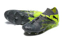 Chuteira Puma Future 7 FG "Rush Pack" em tom cinza e amarelo, ideal para jogadores que buscam velocidade e controle.
