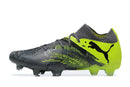 Chuteira Puma Future 7 FG "Rush Pack" com design inovador e sola FG para excelente performance em campo.
