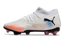 Chuteira Puma Future 8 FG - Branca com design moderno e tecnologias para desempenho em futebol.
