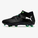Chuteira Puma Future 8 FG - Preta e Verde, modelo de futebol com design moderno e sola otimizada para campos naturais.