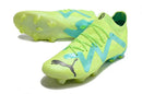 Chuteira Puma Future Ultimate FG Verde com design inovador e tecnologias para desempenho em campo.