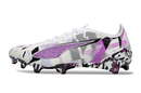 Chuteira Puma Ultra 5 Ultimate FG - Branca e Roxa com design moderno e sofisticado