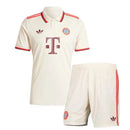 Conjunto Infantil Bayern Munchen Third 24/25 com camisa e shorts em tom claro
