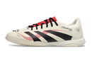Chuteira Futsal Adidas Predator Elite Fold-Over Tongue IC na cor bege com detalhes em preto e vermelho.