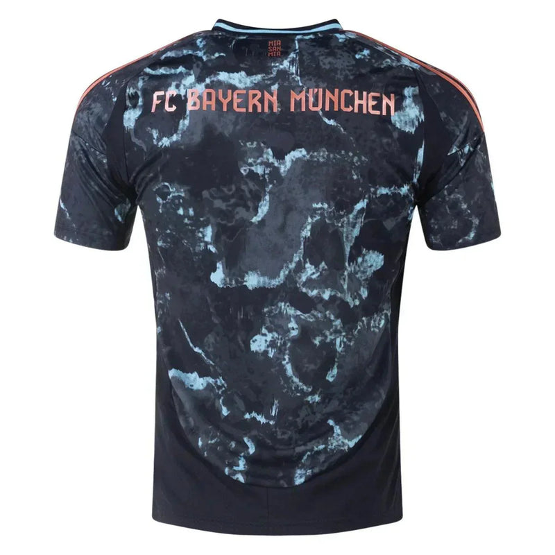Bayern München away 24/25