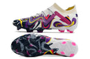 Chuteira Puma FUTURE Ultimate FG com design colorido, ideal para desempenho no campo.