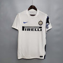 Camisa Inter de Milão Away 10/11 Retro, apresentação frente com logo Pirelli.