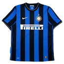 Camisa Inter de Milão Home 10/11 Retro, design tradicional em azul e preto, com logo da Nike e Pirelli.