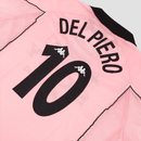 Camisolas Juventus - Centenário, camisa rosa com nome Del Piero e número 10, destaque para detalhes da blusa.