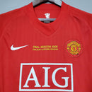 Camisa retrô do Manchester United Home 07/08 com detalhes da final de Moscou 2008 e logo da Nike.