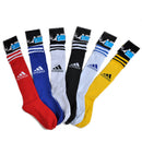 Meias Compridas Futebol Adidas em várias cores, incluindo vermelho, azul, preto, branco e amarelo.