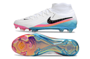 Nike Phantom Luna Elite FG - Branca, Rosa, Laranja e Azul - chuteiras de futebol com design inovador e tecnologia Phantom Sense.