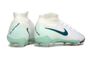 Nike Phantom Luna Elite NU FG Branca e Verde - Chuteiras para futebol, detalhe traseiro em verde e branco.