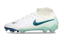 Nike Phantom Luna Elite NU FG Branca e Verde, chuteira de futebol com design inovador e tecnologia de ponta.