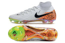Nike Phantom Luna Elite NU FG, chuteira de futebol com design inovador e sola FG para desempenho excecional.