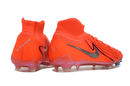 Nike Phantom Luna Elite NU FG "Halaand" em laranja com design inovador e tecnologia avançada para controle e precisão.