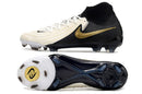Nike Phantom Luna Elite NU FG Preta e Branca, bota de futebol em preto e branco com detalhes em dourado.