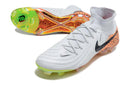 Nike Phantom Luna Elite NU FG em branco e laranja, com sola FG para desempenho em campo.