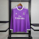 Camisola de futebol Real Madrid Away Jersey 16/17 Retro Long Sleeve na cor roxa com logo e detalhes brancos.